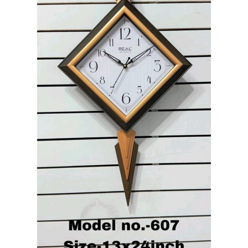 607